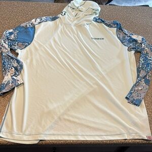 Striker fishing hooded shirt